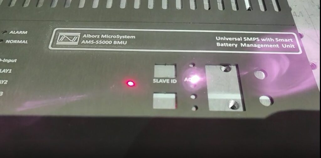 حکاکی لیزر علایم بردهای صنعتی شرکت میکروسیستم